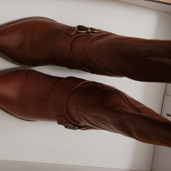 Leather Boots Design Lab & Lord & Taylor - Picture 4 of 8